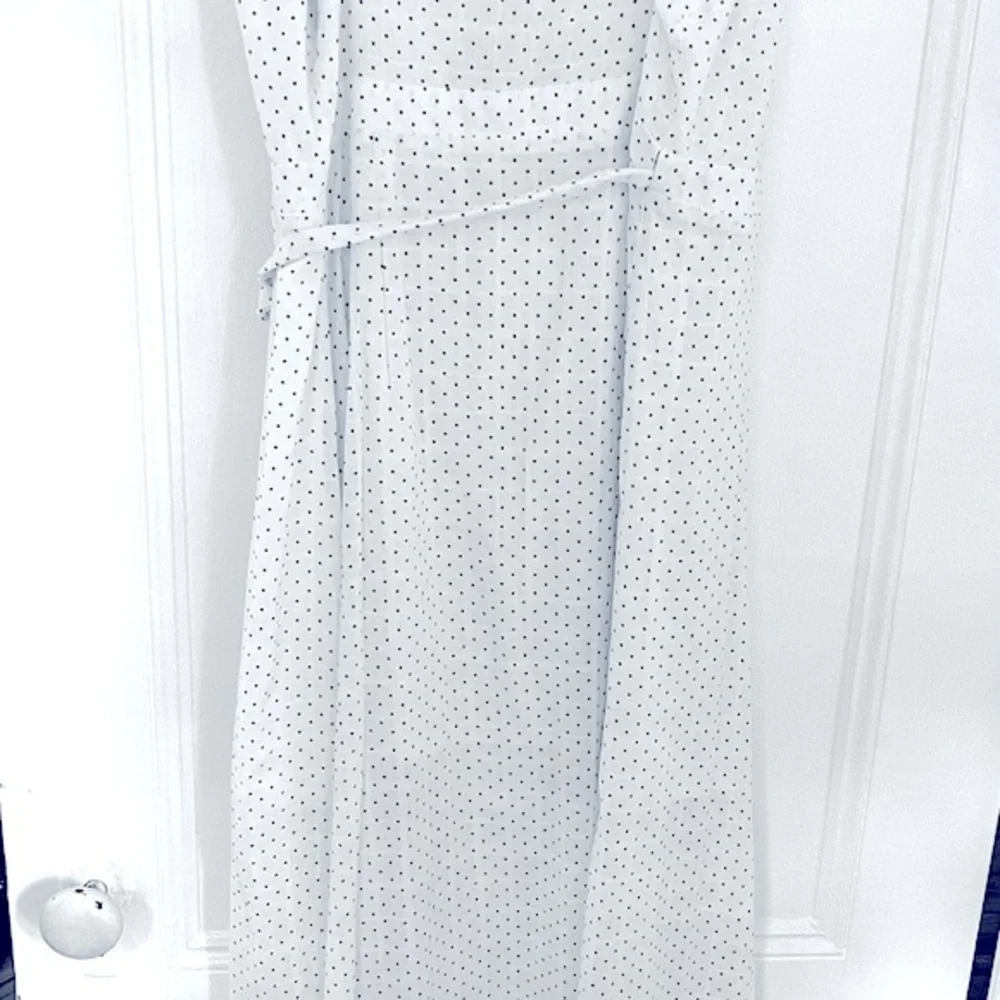 NWT Revolve Line+ Dot Lillie Wrap MIDI in White w/ Gray polka dots - XS - Picture 8 of 12